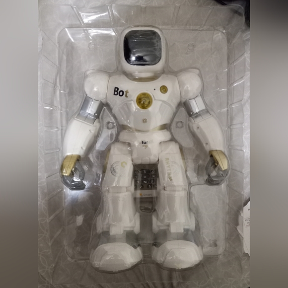 New in Box Smart Robot Toy- Carle App Bluetooth Voice Controlled- Gold - Picture 7 of 11